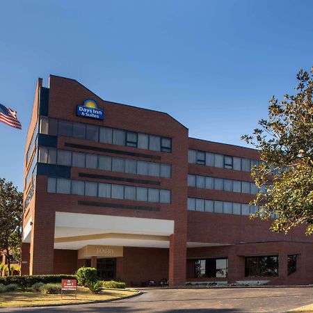 Days Inn & Suites By Wyndham Tallahassee Conf Center I-10 Zewnętrze zdjęcie