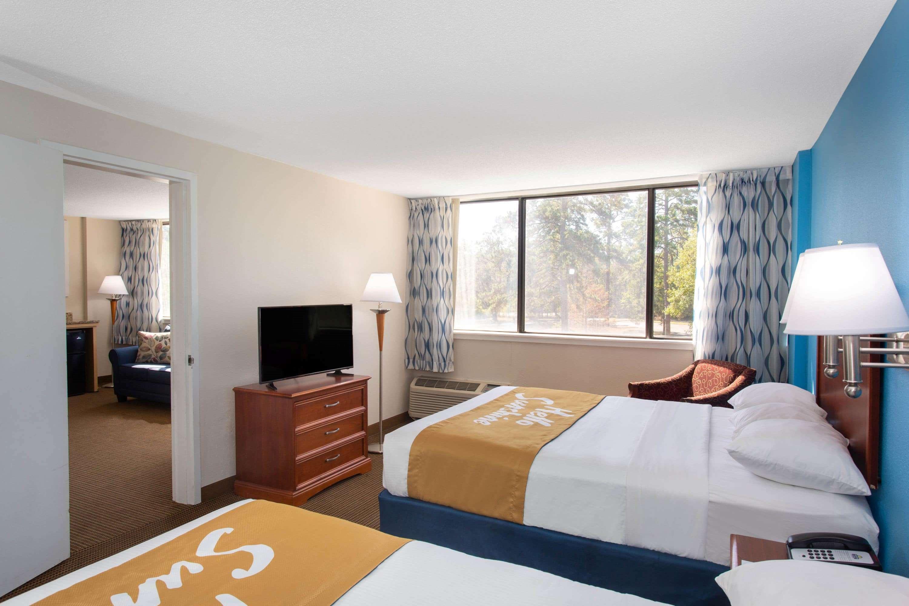 Days Inn & Suites By Wyndham Tallahassee Conf Center I-10 Zewnętrze zdjęcie