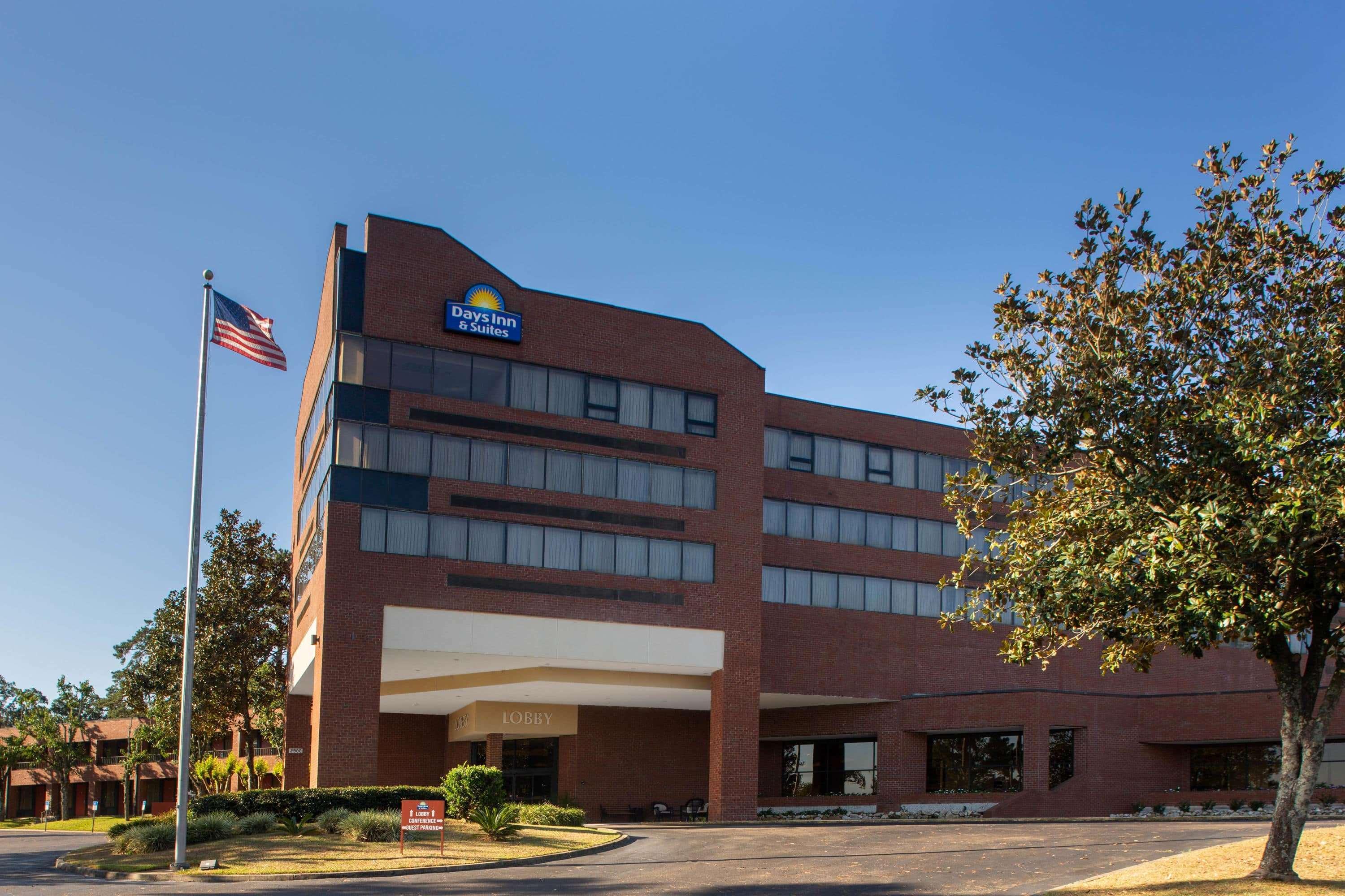 Days Inn & Suites By Wyndham Tallahassee Conf Center I-10 Zewnętrze zdjęcie