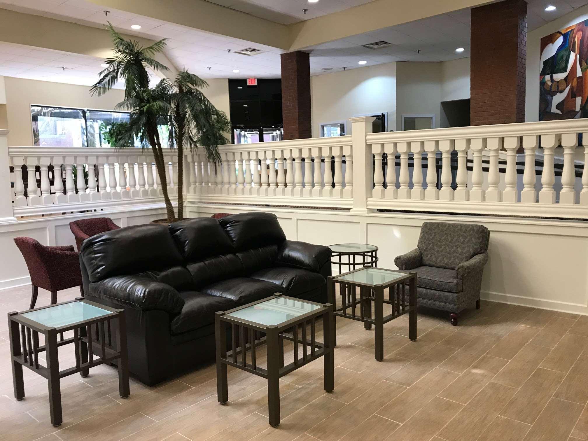 Days Inn & Suites By Wyndham Tallahassee Conf Center I-10 Zewnętrze zdjęcie