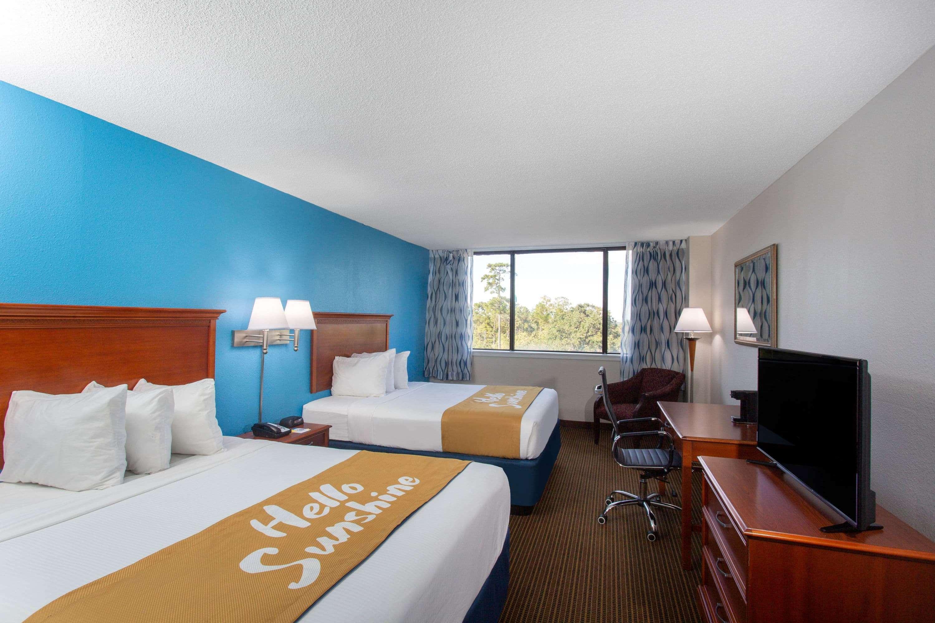 Days Inn & Suites By Wyndham Tallahassee Conf Center I-10 Zewnętrze zdjęcie