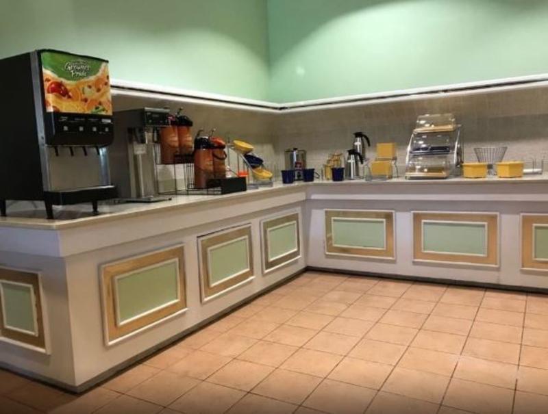 Days Inn & Suites By Wyndham Tallahassee Conf Center I-10 Zewnętrze zdjęcie