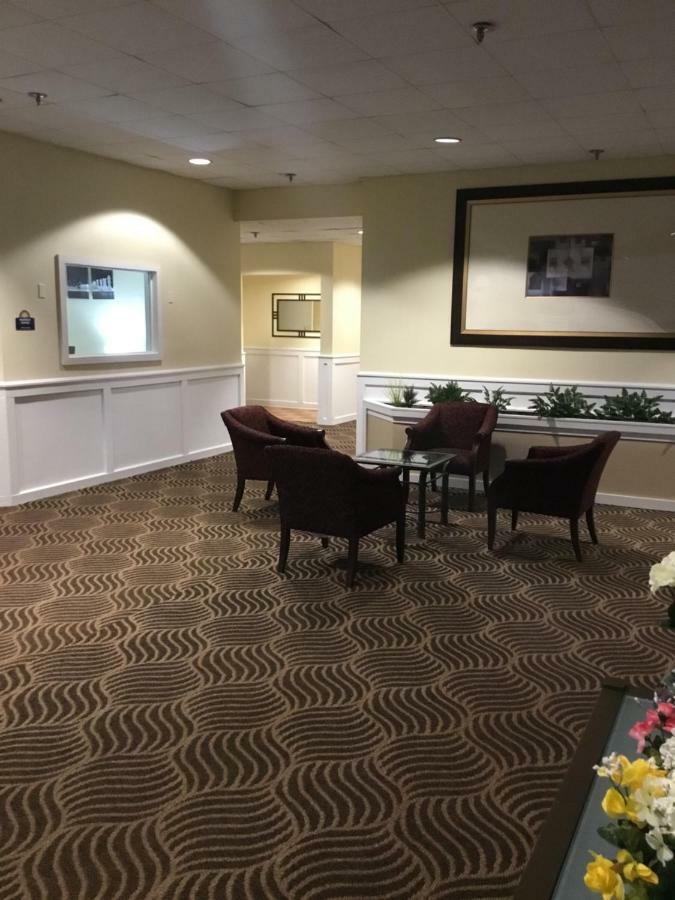 Days Inn & Suites By Wyndham Tallahassee Conf Center I-10 Zewnętrze zdjęcie